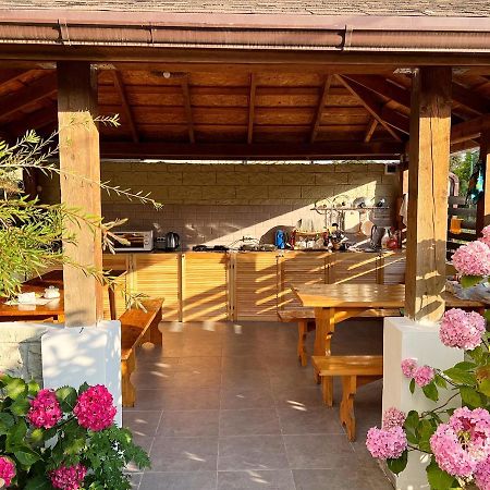 Hotel Golden Gagra Buitenkant foto