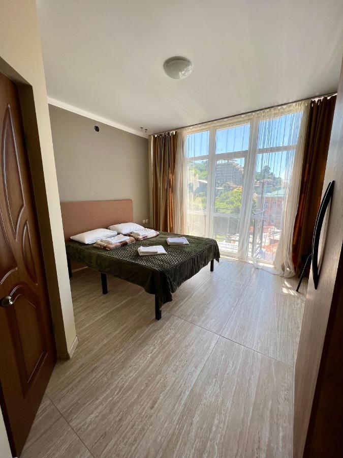 Hotel Golden Gagra Buitenkant foto