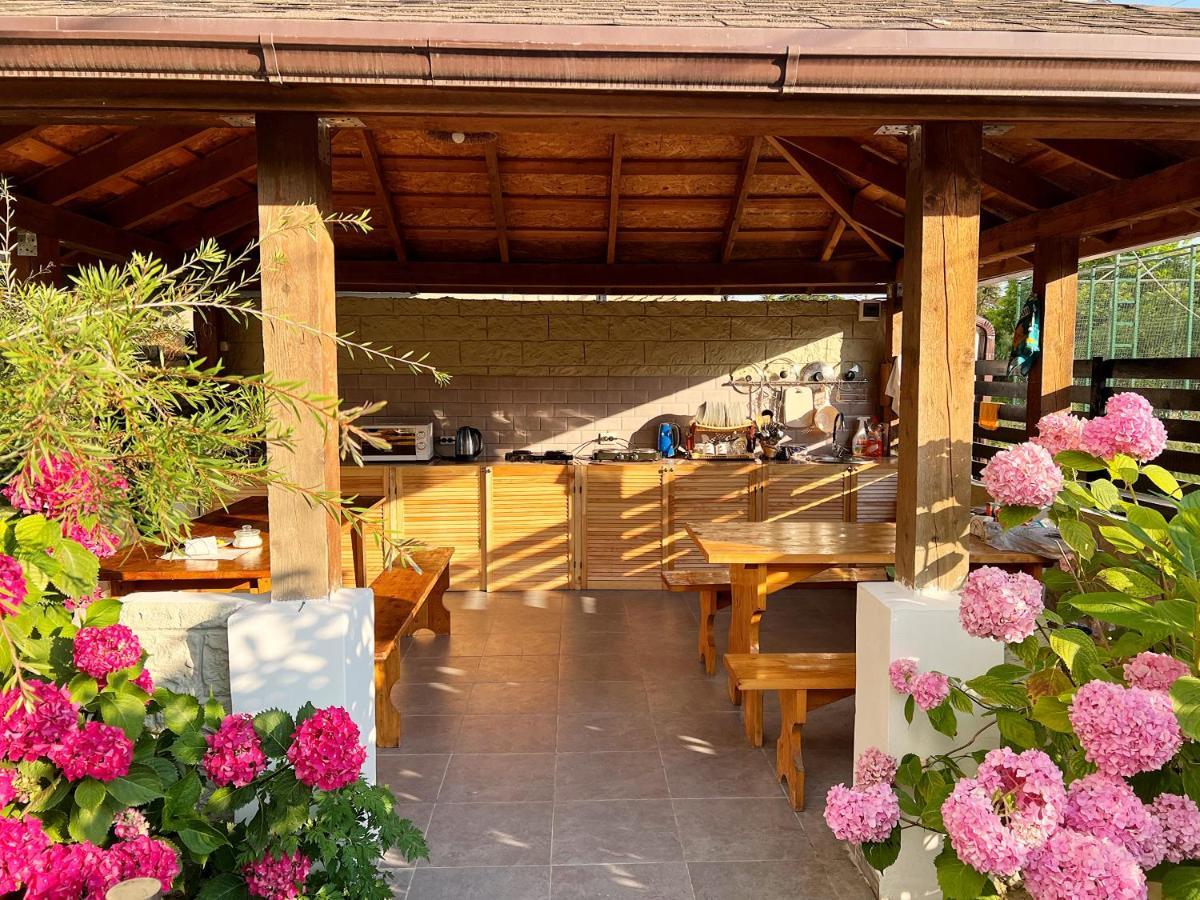 Hotel Golden Gagra Buitenkant foto