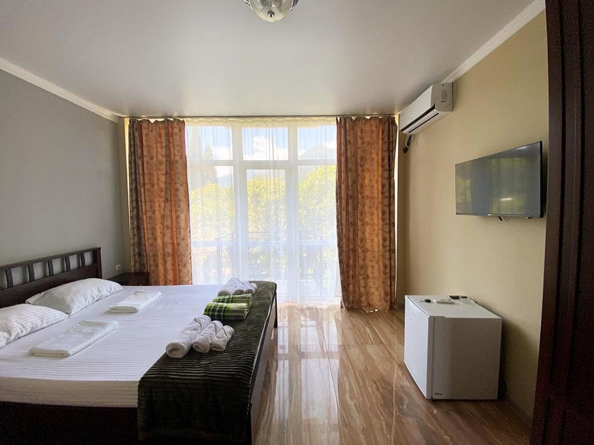 Hotel Golden Gagra Buitenkant foto